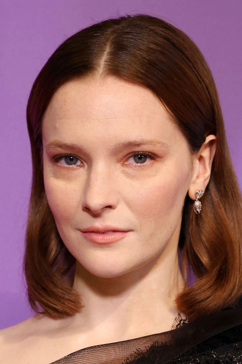 Morfydd Clark: Biography, Career, Net Worth & Personal Life