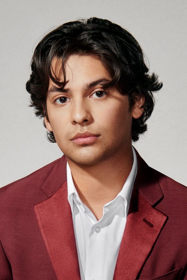 Xolo Maridueña: Biography, Career, Net Worth & Personal Life
