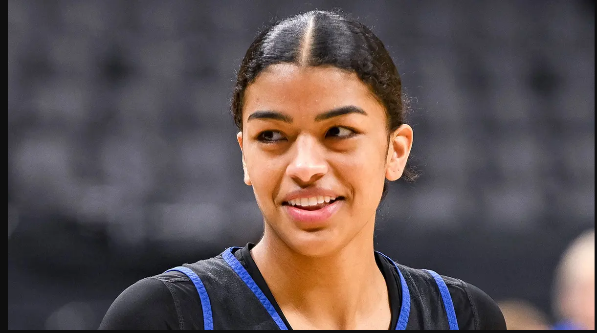 Who is Arianna Roberson?Age, Early life and Education, Career, Relationship with Copper Flagg